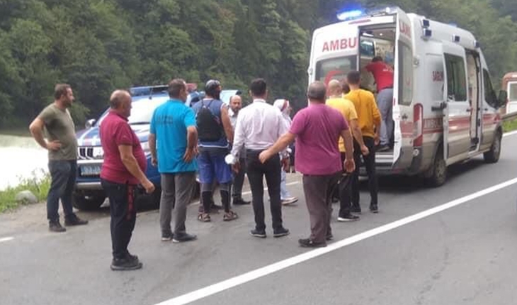 Rafting botundan düşerek akıntıya kapılan kızın imdadına polis yetişti