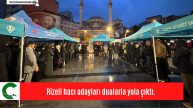 Rizeli hacı adayları dualarla yola çıktı.